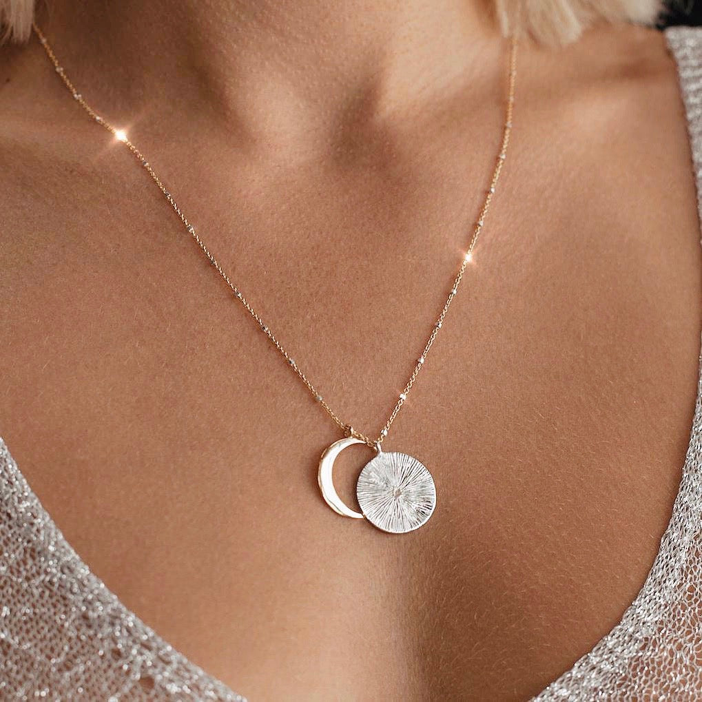Eclipse Necklace / gold