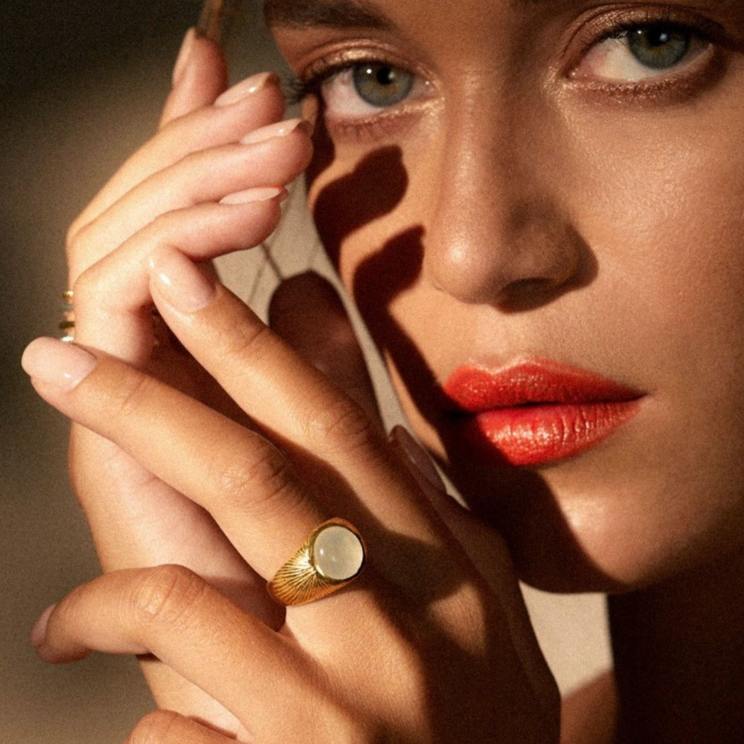 Radiance Ring / moonstone