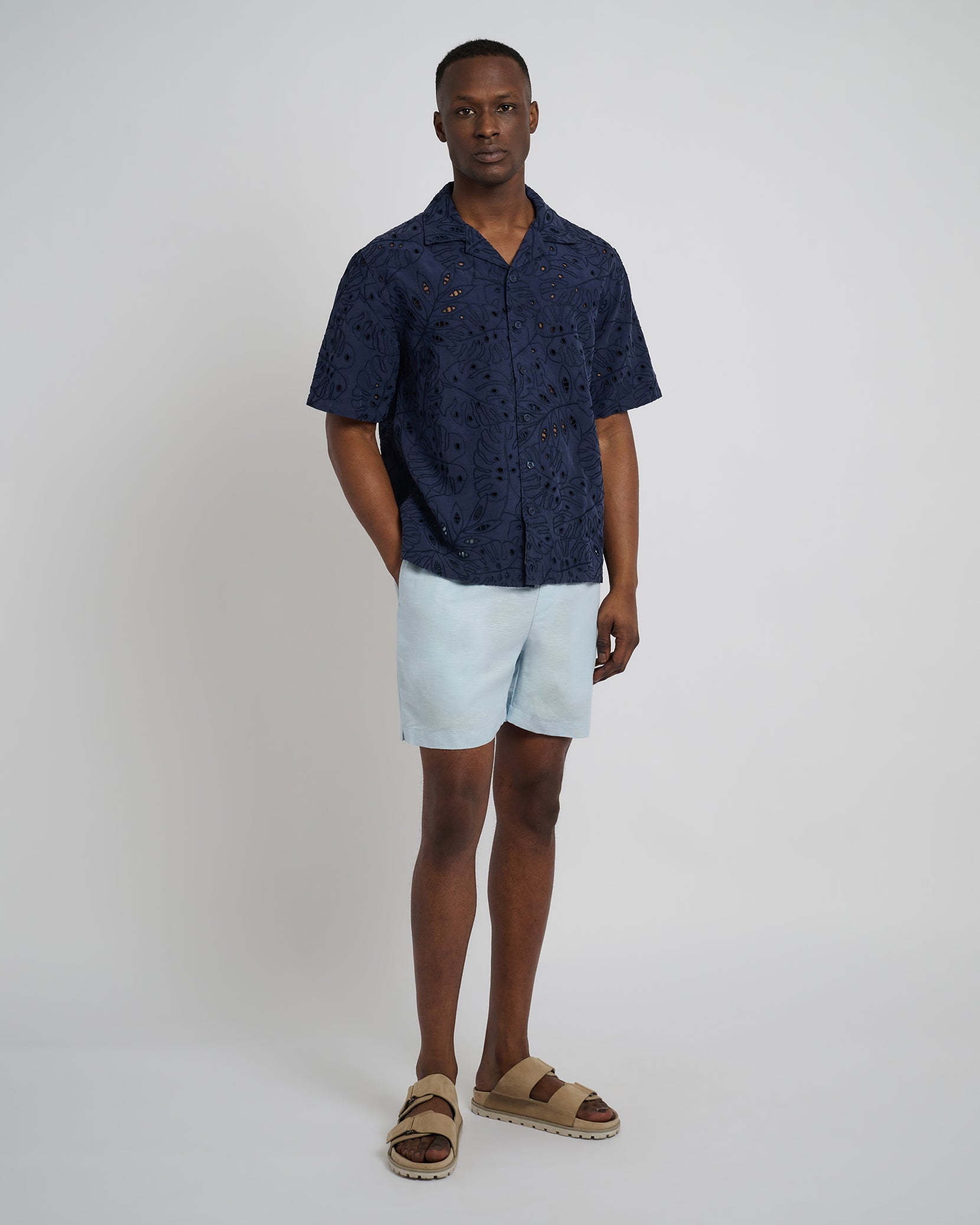 Air Linen Pull-on Short 6"