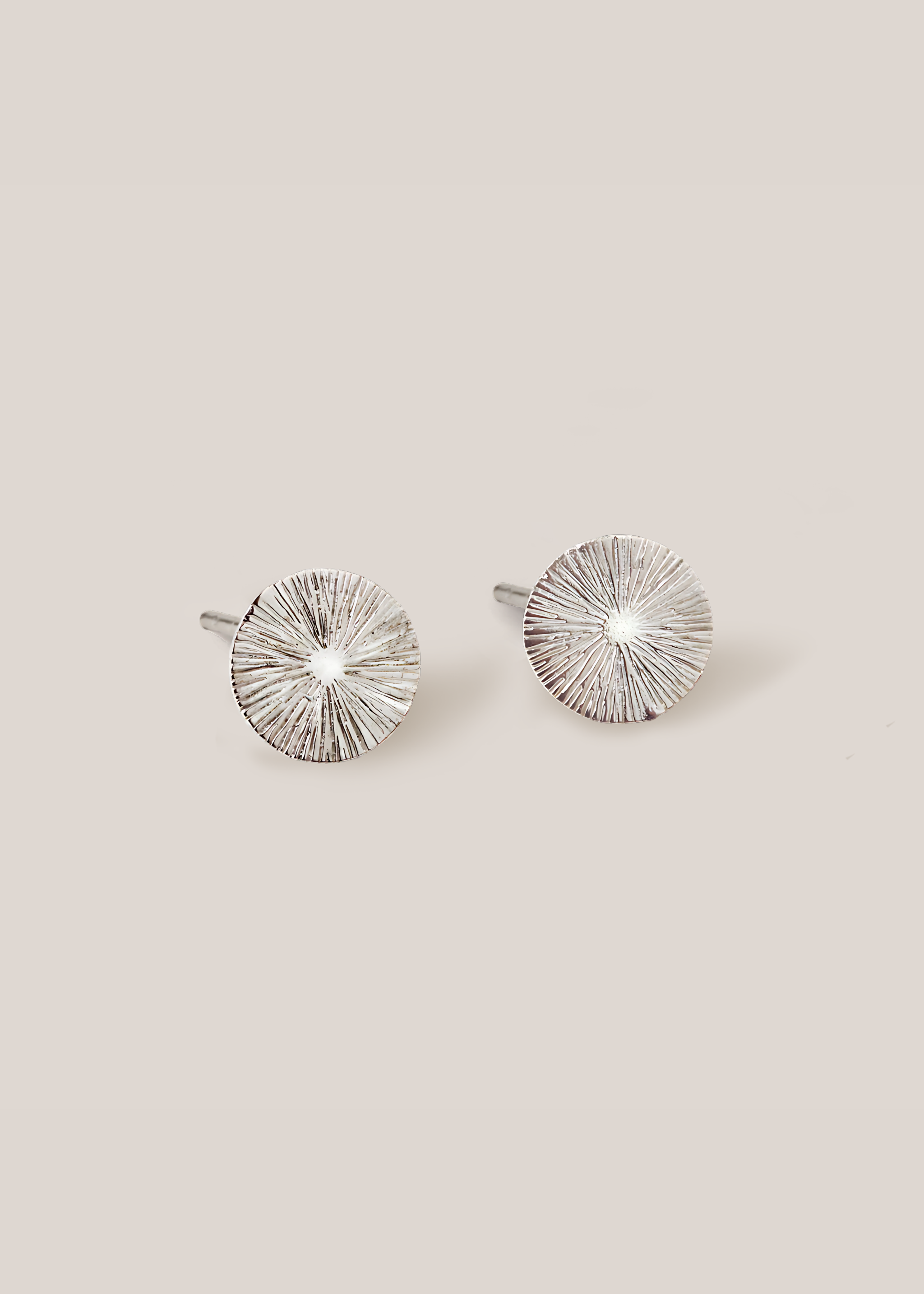 Cosmic Studs / silver